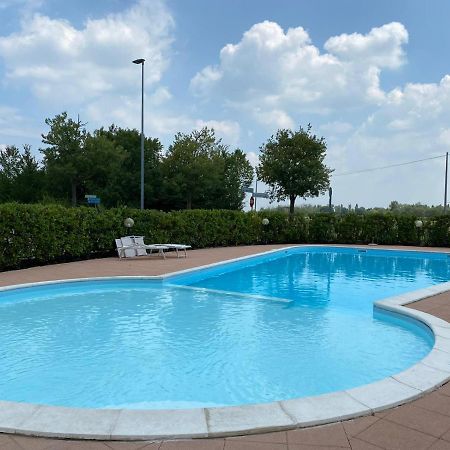 La Lanterna - Appartamenti In Residence Con Piscina Desenzano del Garda Exterior photo